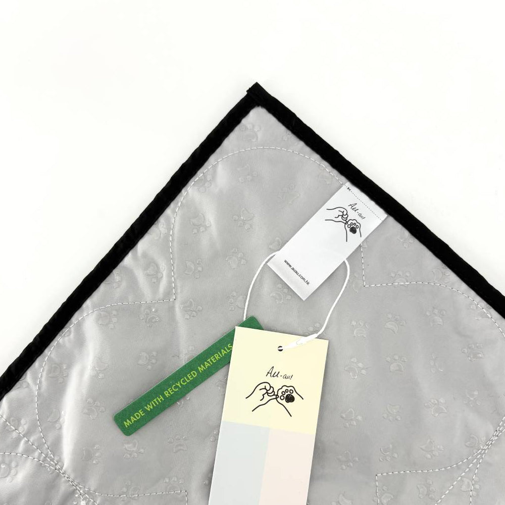 Four Leaf Heaven Traval Mat for Dogs & Cats